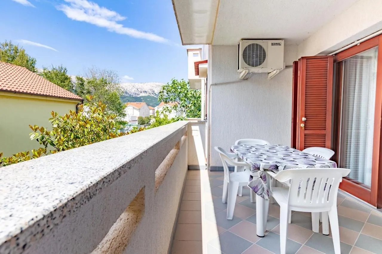 Pensiune Apartments Antica With A Balcony Baška